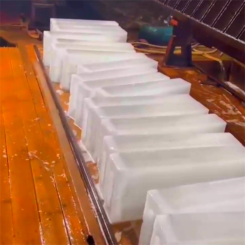 降溫冰塊:炎炎夏日的清涼守護(hù)者